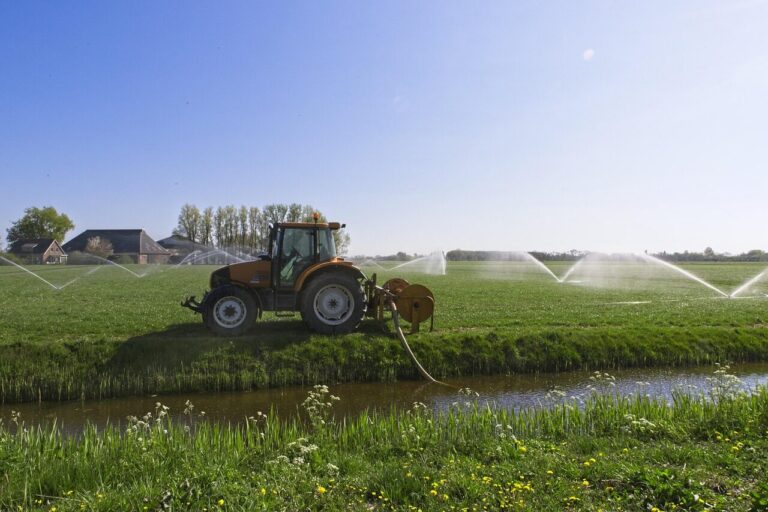 tractor, water, agricultural vehicle, nature, spraying, water hose, irrigation, coverage